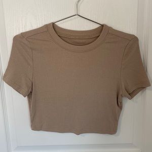 Brown/tan cropped short sleeve top